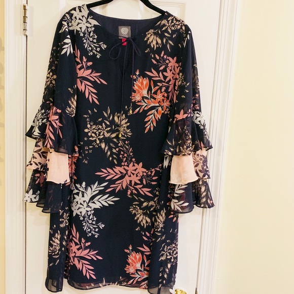 Vince Camuto Dresses & Skirts - Sale 🎉 Vince Camuto Dress. Navy Blue and Pink